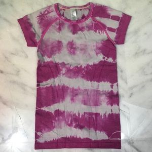 ivivva • fuchsia pink white tie dye swiftly tee s